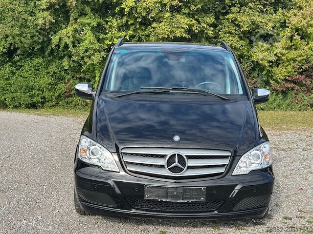 Minibus Mercedes-Benz 