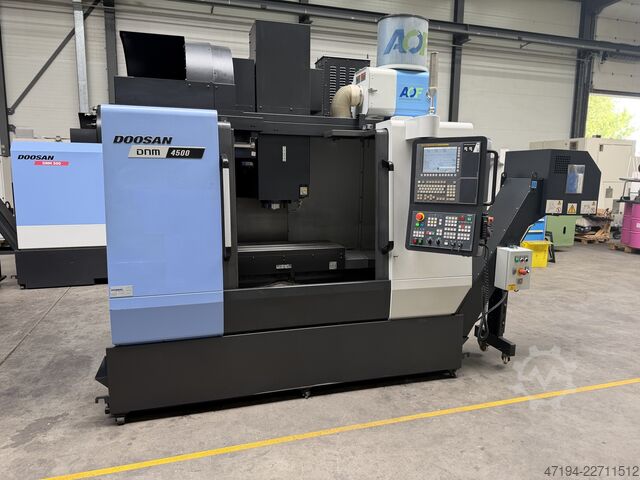 Vertikales Bearbeitungszentrum DOOSAN DNM 4500