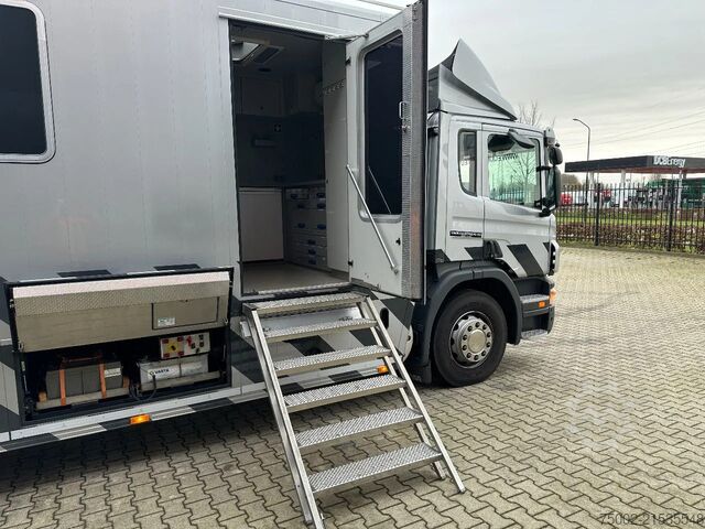 Scania P230 TOP: multifunct. ruimte met airco (camper?), 22kVA generator, hydr. steunpoten, beloopba Scania P230 TOP: multifunct. ruimte met airco (camper?...
