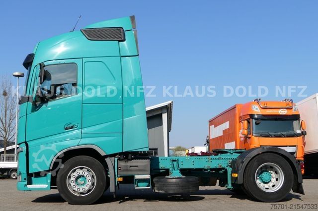 Standard tractor unit VOLVO FH 460 Globetrotter Kühlbox Euro 6