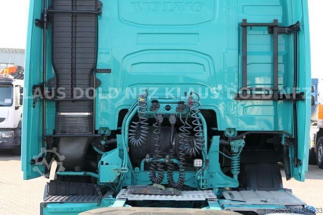 Standard tractor unit VOLVO FH 460 Globetrotter Kühlbox Euro 6