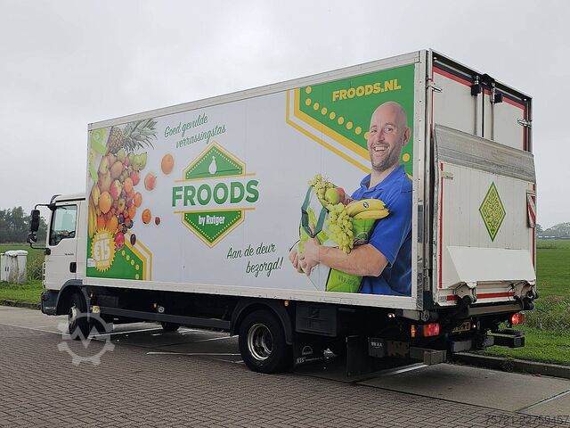 Refrigerated/frozen transport MAN 12.220 TGL Koelwagen Carrier