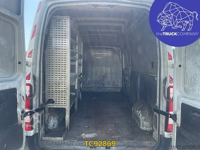 Panel van Renault Master 120.35 L3H3