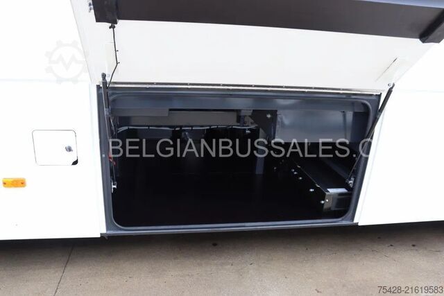 Intercitybus Iveco Crossway 10.8m Pop / Double middle door / Lift ...