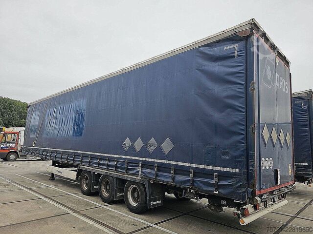 Schiebeplanen KRONE SD MEGA