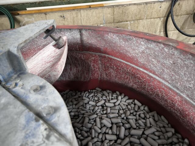 Vibratory finishing system Walther Trowal CD 400