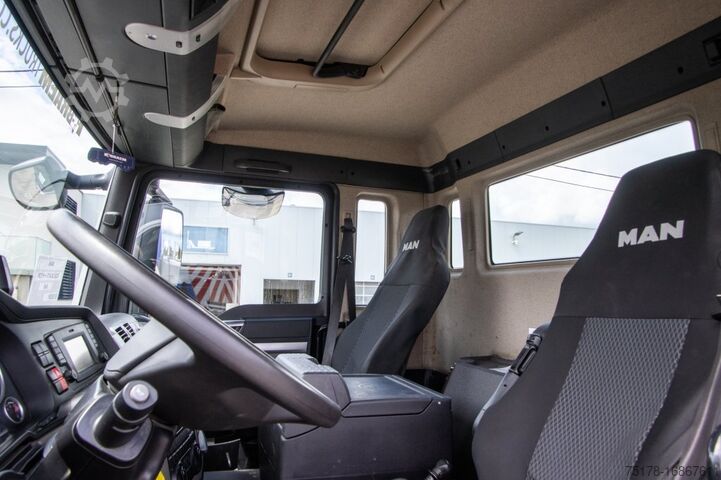 Standard tractor MAN TGS 26.470 6X6H+HYDR