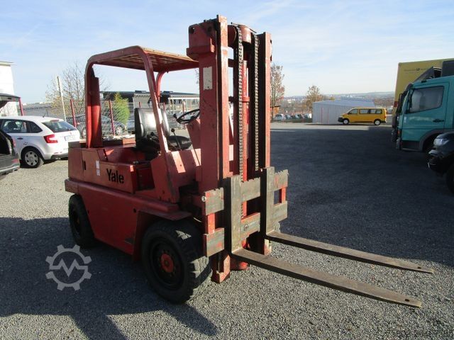 Frontstapler YALE YALE *Tragkraft 3.000 kg+Diesel*