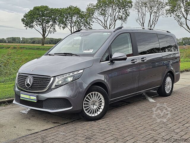 Personenbeförderung MERCEDES-BENZ EQV 300 L2 Navi 7-Persoons