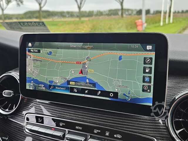 Personenbeförderung MERCEDES-BENZ EQV 300 L2 Navi 7-Persoons