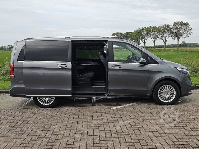 Personenbeförderung MERCEDES-BENZ EQV 300 L2 Navi 7-Persoons