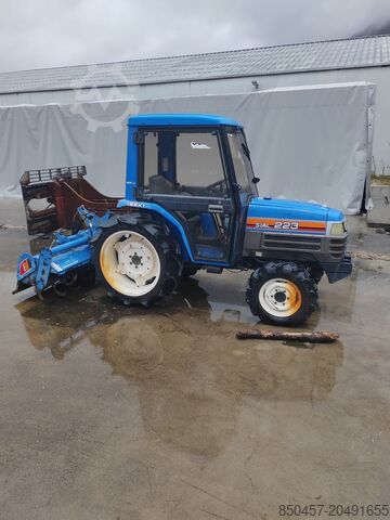 Traktor iseki TF223F