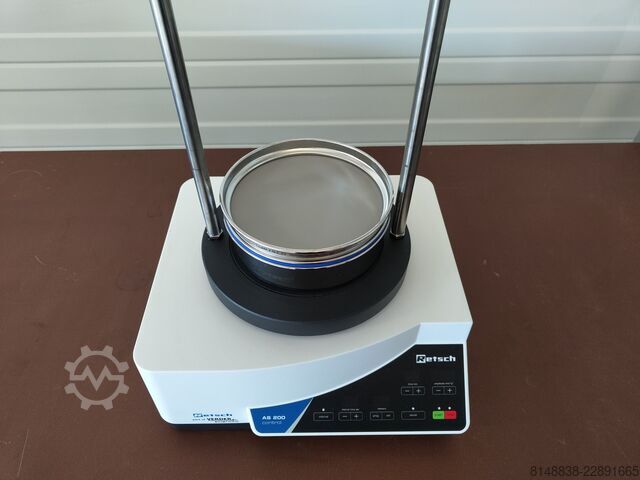 Vibrating screening machine with analysis sieves Retsch AS 200 Control