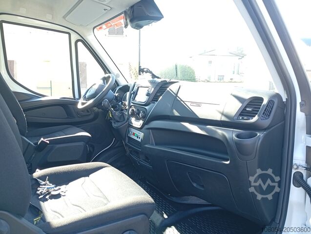 Van with aerial work platform Iveco Daily 35