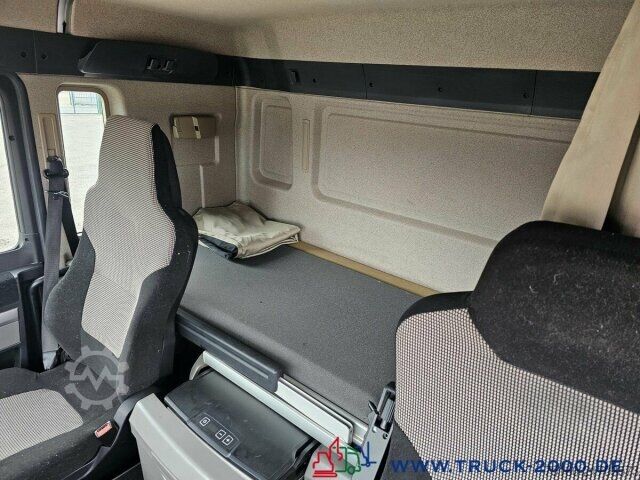 Standard tractor unit MAN TGS 18.460 4x4 (H) Kipphydr. + Bett Kühlschrank