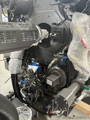 Injection molding machine YIZUMI UN500D1 IU3330 D=84