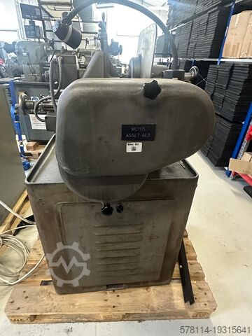 Gear hobbing machine Mikron Type 132-02