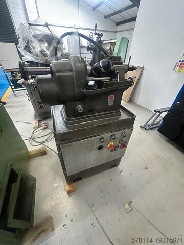 Gear hobbing machine Mikron Type 132-02 (23)