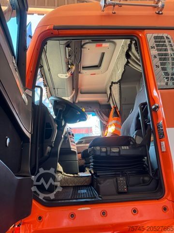 Flatbed truck MAN TGX 26.480*RETARDER*BAUSTOFF*ATLAS KRAN*KOMPLETT