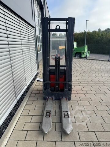 Pallet Stackers Linde L14i mit Initialhub