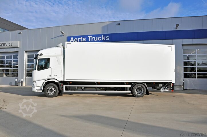 Suitcase DAF XD 310 FA 4x2 ST969 Sleeper High - 19T - Super ...
