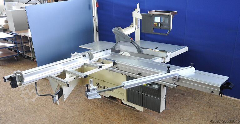 Formatkreissäge mit 4 gesteuerten Achsen Altendorf F45 ELMO IV plus