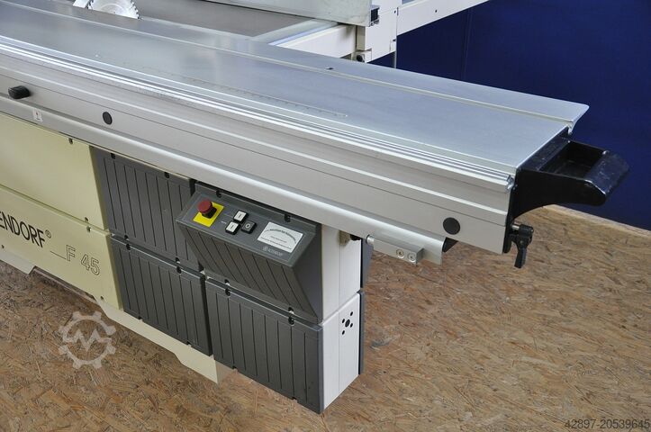 Formatkreissäge mit 4 gesteuerten Achsen Altendorf F45 ELMO IV plus