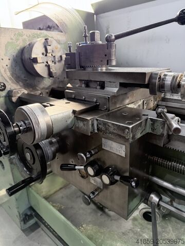 Leit- und Zugspindeldrehmaschine WEILER Commodor