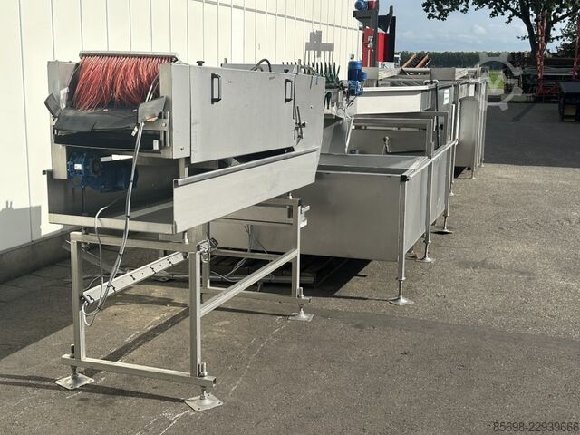 Burg AL-E 1.11 waterdumper / unloader with dryer for apples BURG AL-E-1.11-waterdumper-unloader