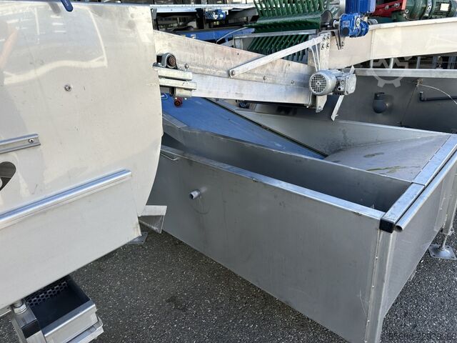 Burg AL-E 1.11 waterdumper / unloader with dryer for apples BURG AL-E-1.11-waterdumper-unloader