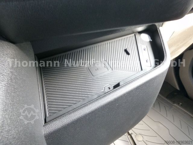 Transporter mit Koffer RENAULT NEW Master 2025 Koffer Türen Möbelkoffer