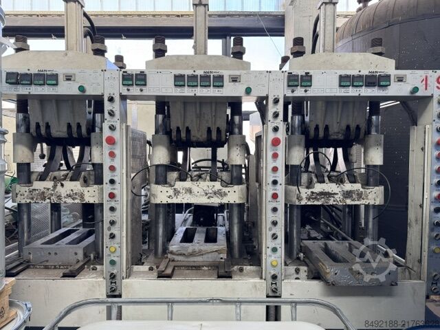 Machine for thermosetting plastic Main Group Vilor SP345/3