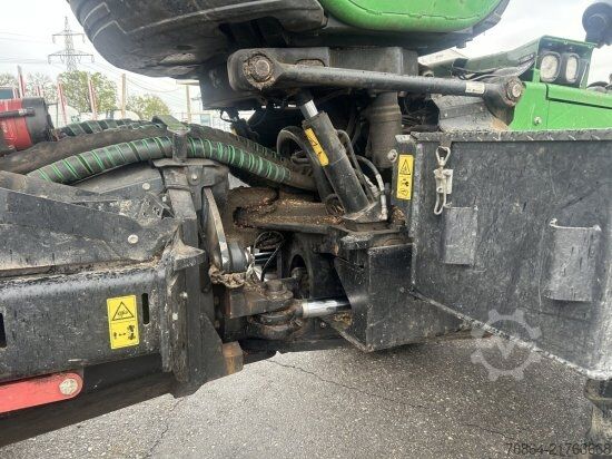 Forestry vehicle JOHN DEERE 1270G HARVESTER 8X8