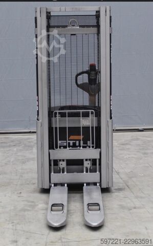 Pallet Stackers Still EXV 12 Still Silber refurbished