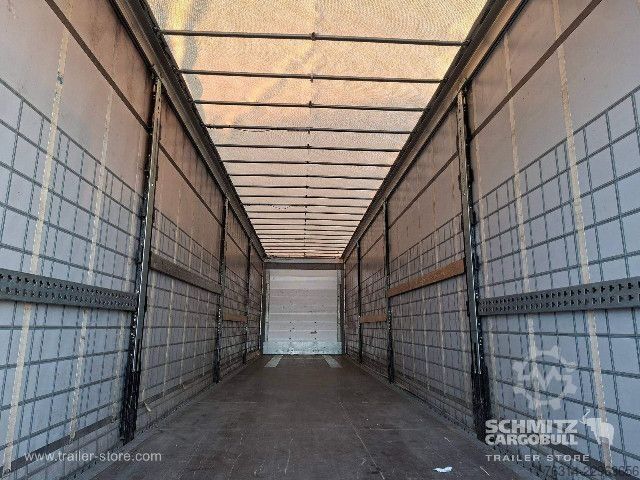 Open semitrailer with tarp Schmitz Cargobull Curtainsider Mega Getränke