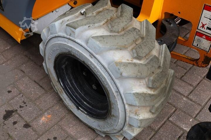 Scissor lift Haulotte Compact 12RTE Electric, 12m Working Height, 450kg