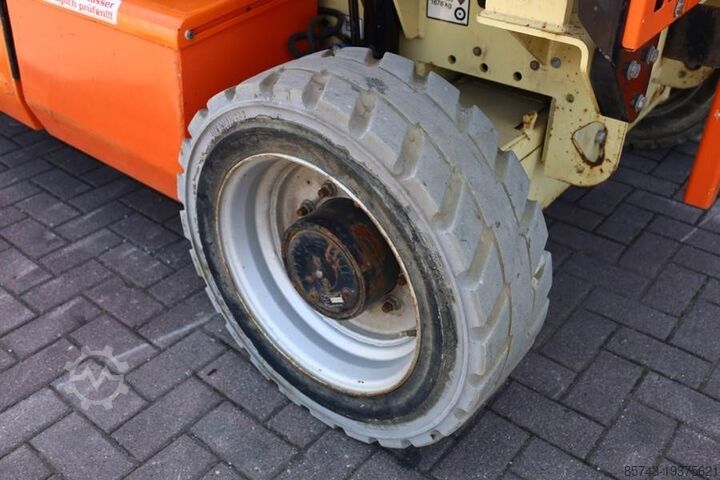 Scherenhebebühne JLG M4069 Hybrid, 14.2m Working Height, 360kg Capacity