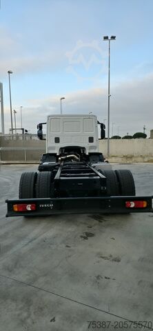 Truck chassis iveco 180e28
