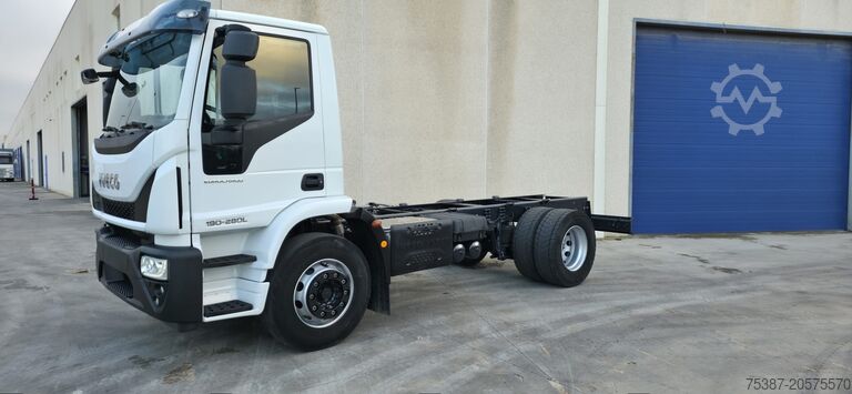 Truck chassis iveco 180e28