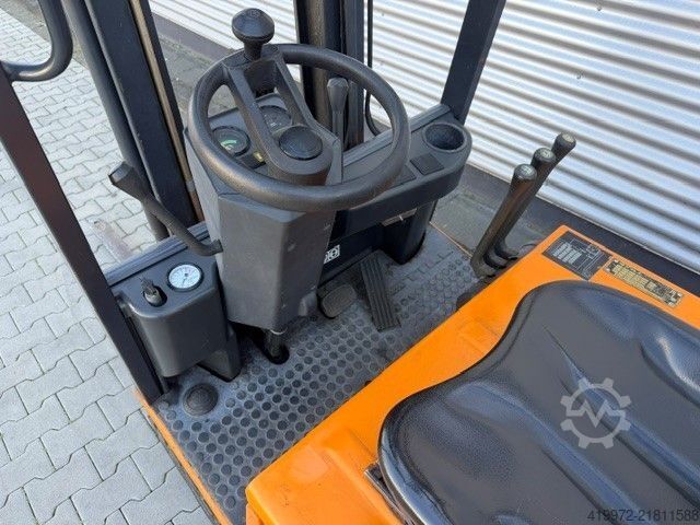 Electric 3-wheel forklift Still R50-15
