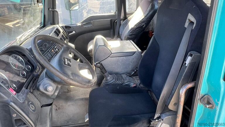 Container transport MAN TGA 26.310 (POMPE MANUELLE / MANUAL PUMP / 6X2 ...