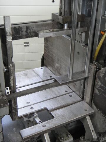 Column-guided band saw semi-automatic, horizontal band saw semi-automatic, automatic band saw, produ METORA - KALTENBACH HMB 380 DS