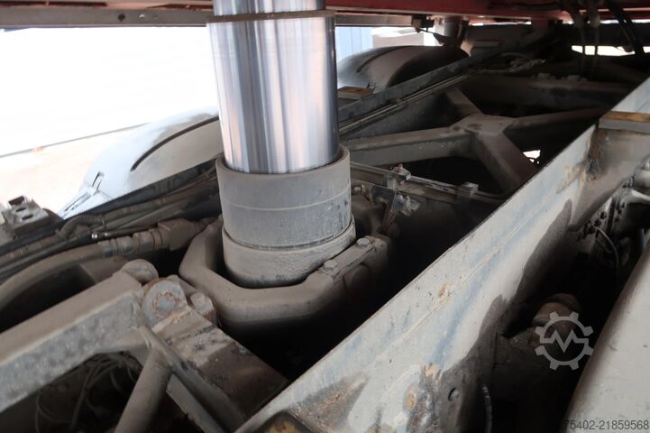 Tipper with crane MAN TGS 26.320 6X2-4/ HMF 1643 Z CRANE/