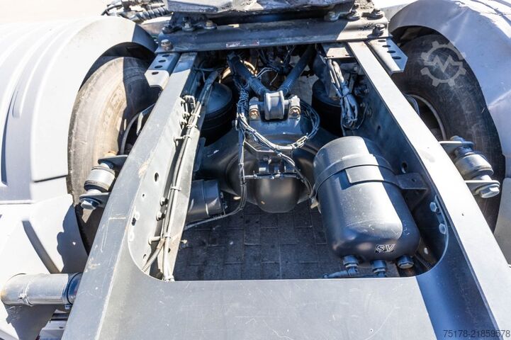 Standard tractor MERCEDES ACTROS 1844 LS MP3+VOITH+HYDR