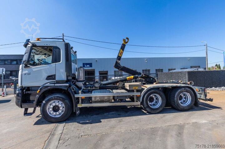 Hook arm system IVECO X-WAY 460
