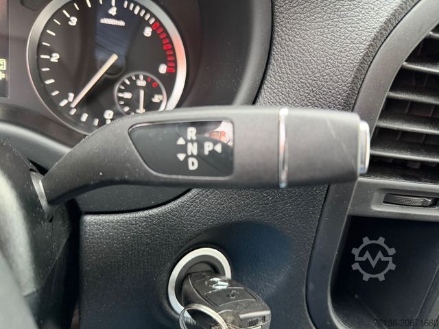 Minibus MERCEDES-BENZ Vito Tourer 114 CDI Automatik 9 Sitzer Klima LED