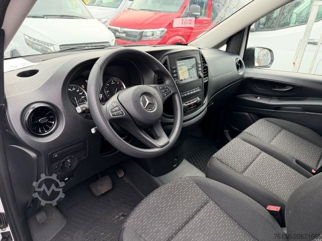 Minibus MERCEDES-BENZ Vito Tourer 114 CDI Automatik 9 Sitzer Klima LED