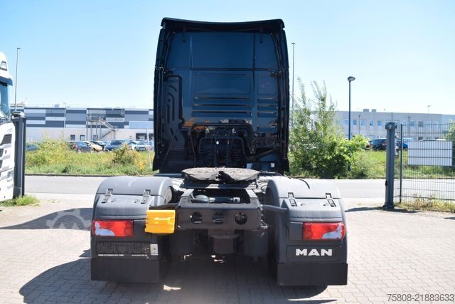 Standard tractor unit MAN TGX 18.500 2 Tanks 1160L Retarder ACC Standklima