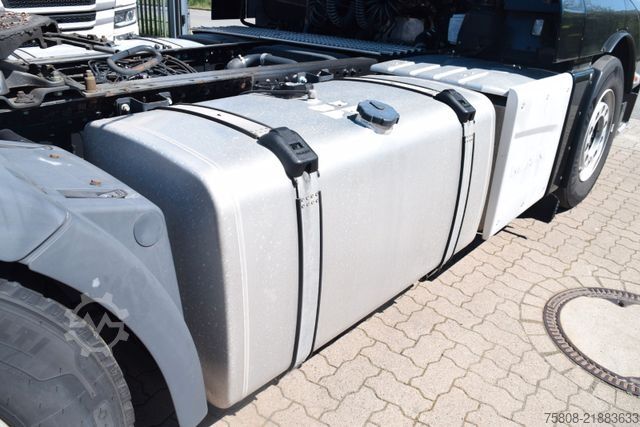Standard tractor unit MAN TGX 18.500 2 Tanks 1160L Retarder ACC Standklima
