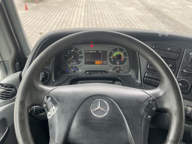 Tipper truck MERCEDES-BENZ Actros 4141 8x6 4 Achs Muldenkipper Meiller 17m³